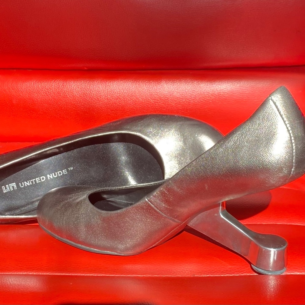 United Nude Eamz Pumps in Silver